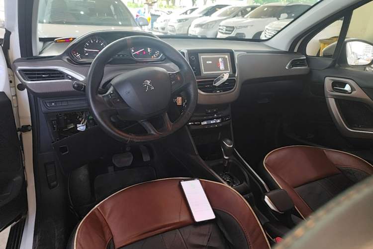 Used Peugeot 2008 2014 1.6L Automatic Fashion Edition Center Console
