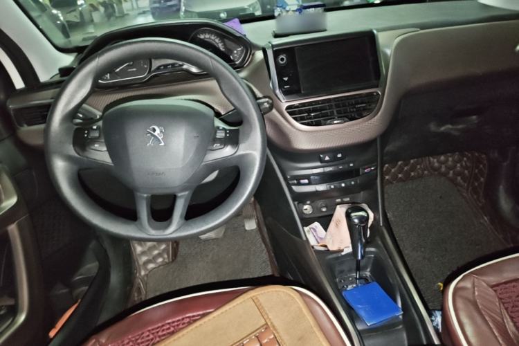 Used Peugeot 2008 2014 1.6L Automatic Fashion Edition Center Console