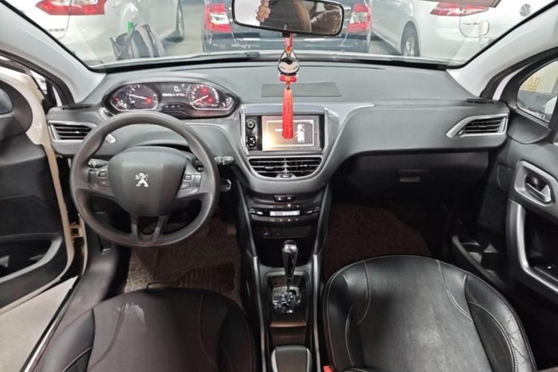 Used Peugeot 2008 2014 1.6L Automatic Fashion Edition Center Console