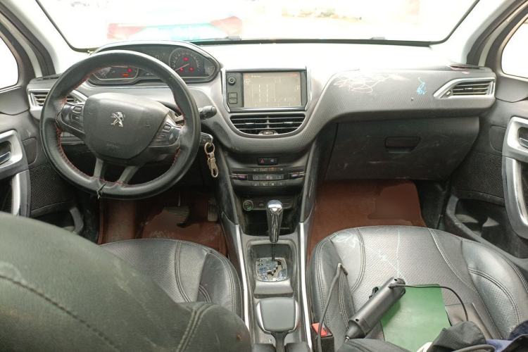 Used Peugeot 2008 2014 1.6L Automatic Fashion Edition Center Console