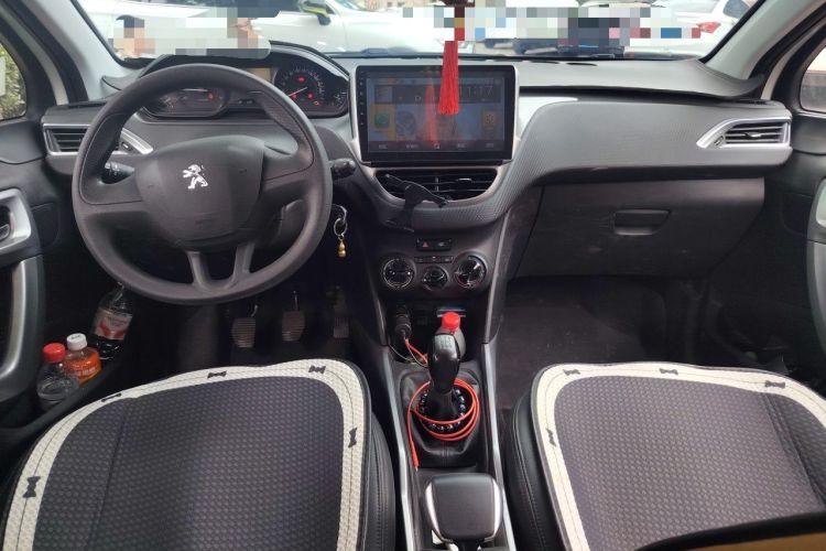 Used Peugeot 2008 2014 1.6L Manual Trend Edition Center Console