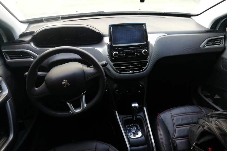 Used Peugeot 2008 2014 1.6L Automatic Trend Edition Center Console