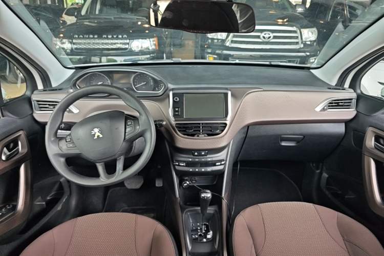 Used Peugeot 2008 2014 1.6L Automatic Fashion Edition Center Console