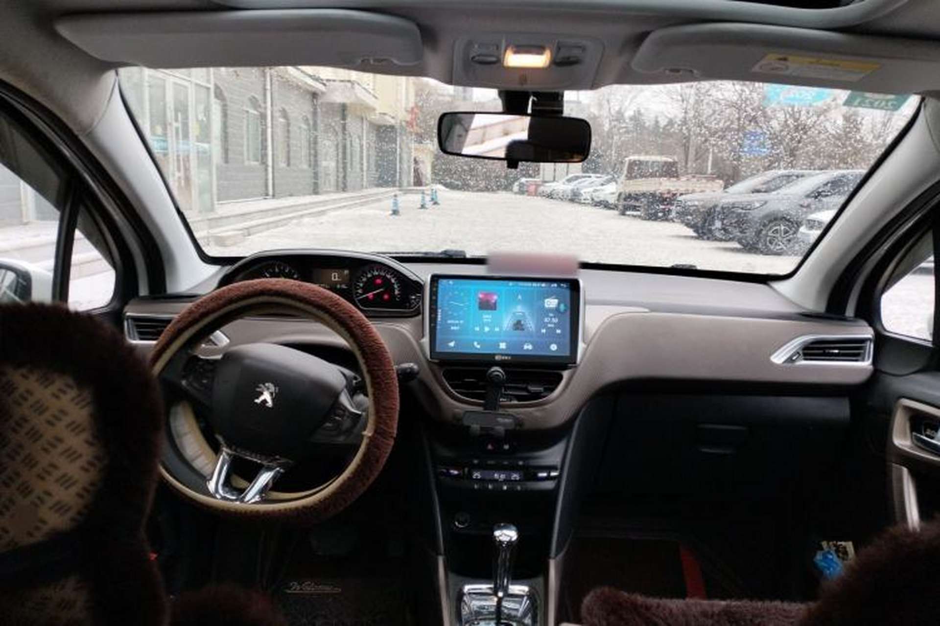 Used Peugeot 2008 2014 1.6L Automatic Fashion Edition Center Console