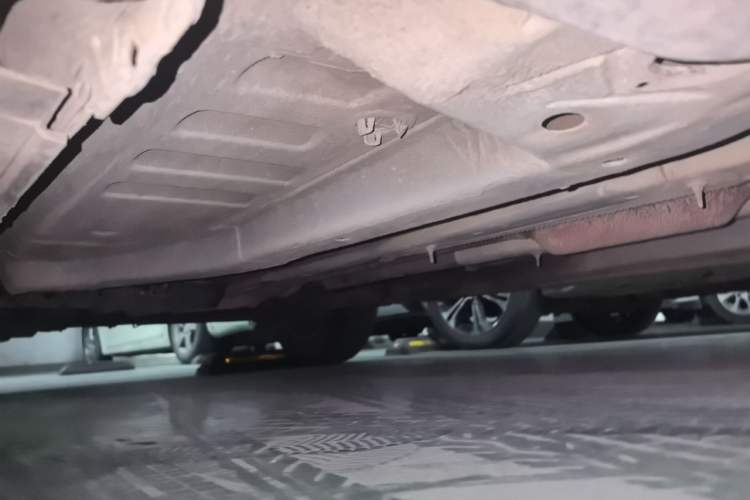 Used Peugeot 2008 2014 1.6L Automatic Trend Edition Chassis Front Right