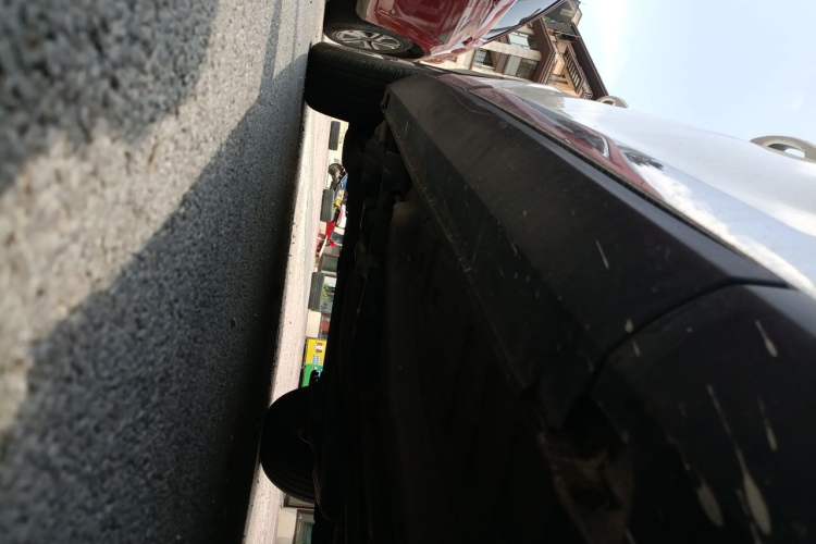 Used Peugeot 2008 2014 1.6L Automatic Navigation Edition Chassis Front Right