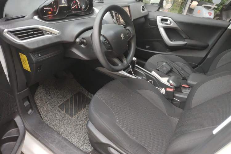 Used Peugeot 2008 2014 1.6L Automatic Fashion Edition Driver Seat