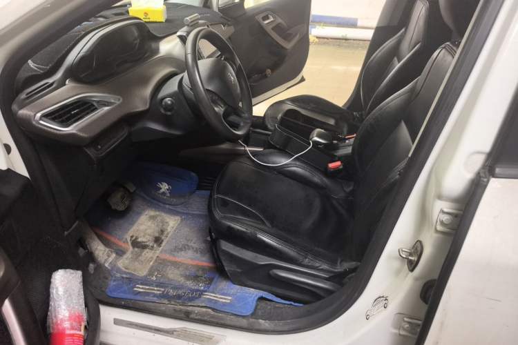 Used Peugeot 2008 2014 1.6L Automatic Fashion Edition Driver Seat