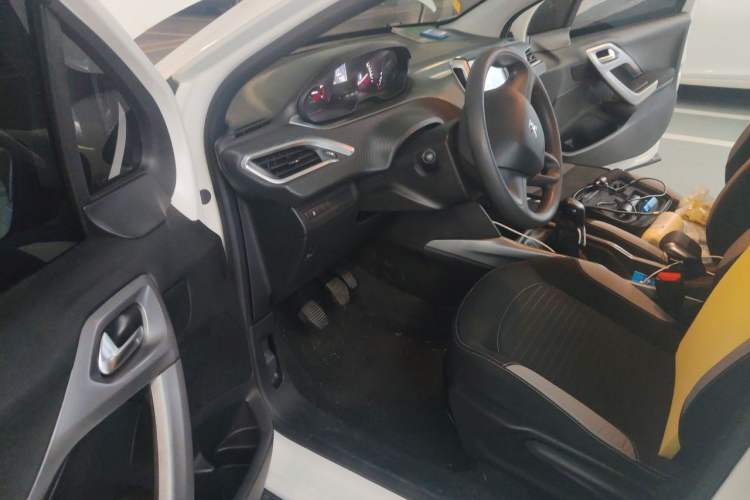 Used Peugeot 2008 2014 1.6L Manual Trend Edition Driver Seat
