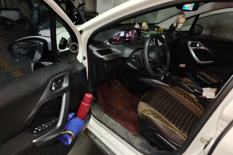 Used Peugeot 2008 2014 1.6L Automatic Fashion Edition Driver Seat