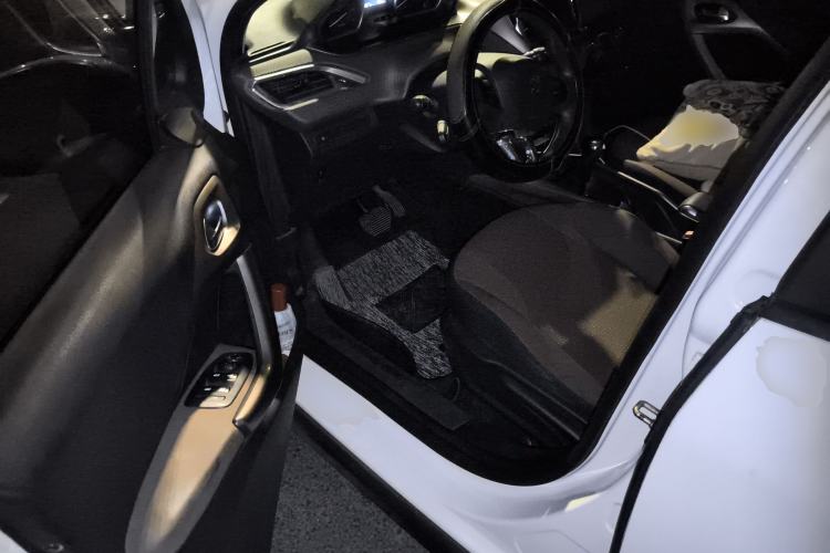 Used Peugeot 2008 2014 1.6L Automatic Fashion Edition Driver Seat