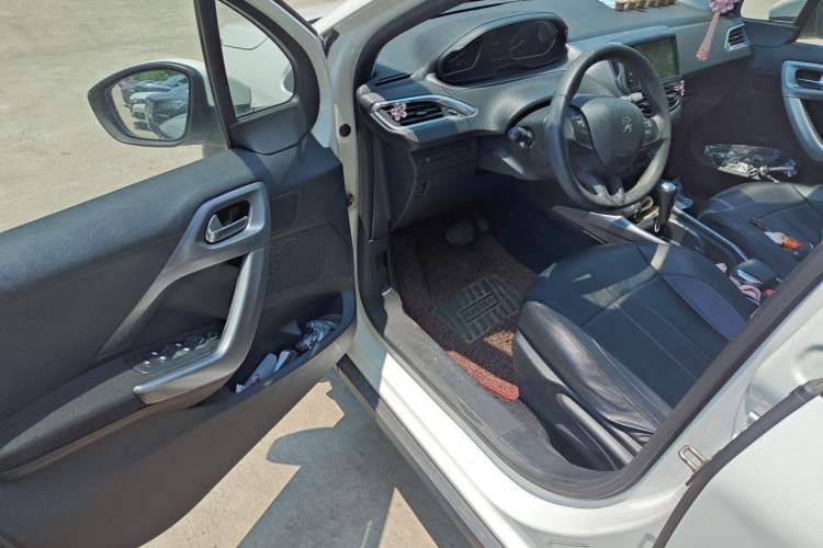 Used Peugeot 2008 2014 1.6L Automatic Fashion Edition Driver Seat