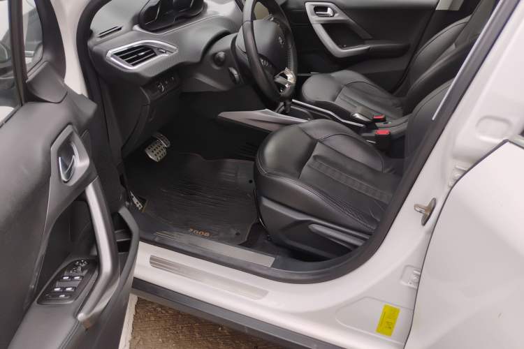 Used Peugeot 2008 2014 1.6L Automatic Navigation Edition Driver Seat