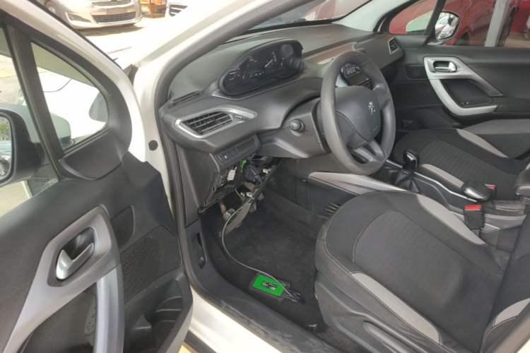 Used Peugeot 2008 2014 1.6L Manual Trend Edition Driver Seat