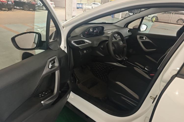 Used Peugeot 2008 2014 1.6L Automatic Trend Edition Driver Seat