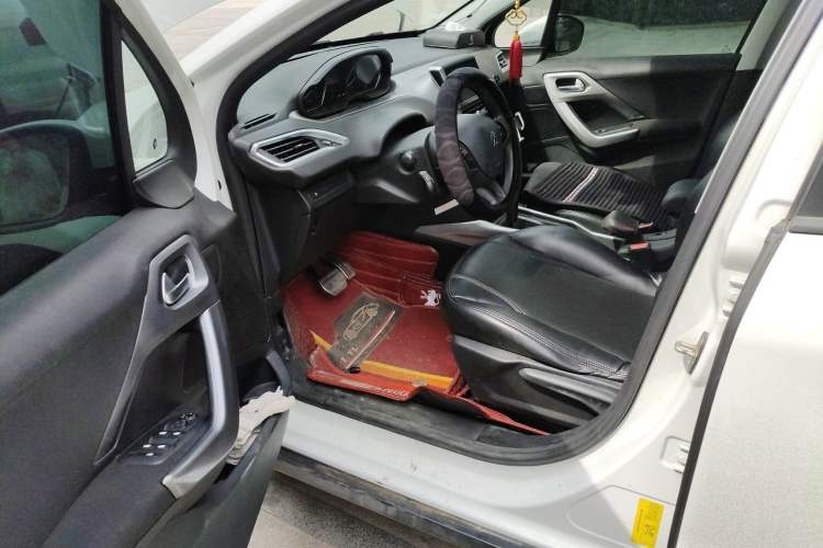 Used Peugeot 2008 2014 1.6L Automatic Fashion Edition Driver Seat