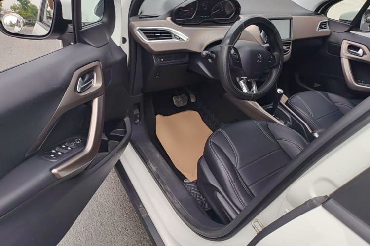 Used Peugeot 2008 2014 1.6L Automatic Fashion Edition Driver Seat