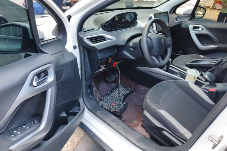 Used Peugeot 2008 2014 1.6L Automatic Trend Edition Driver Seat