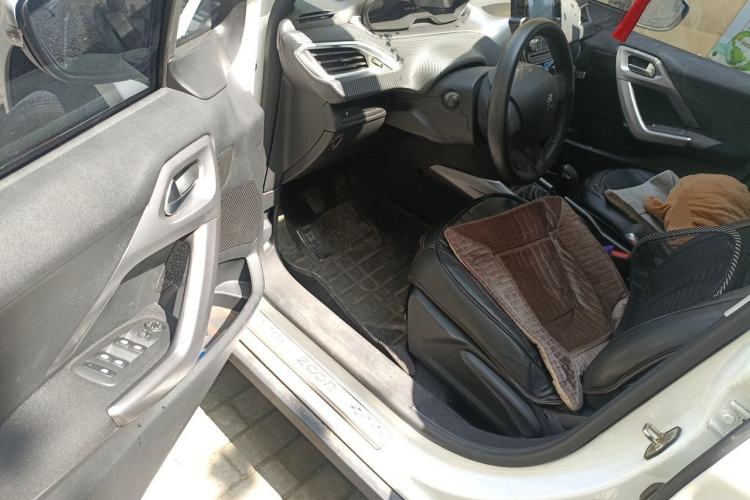 Used Peugeot 2008 2014 1.6L Manual Trend Edition Driver Seat