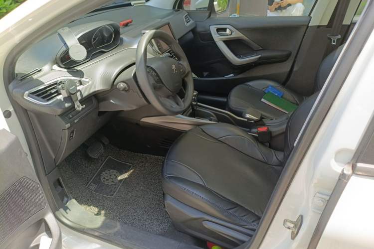 Used Peugeot 2008 2014 1.6L Automatic Fashion Edition Driver Seat