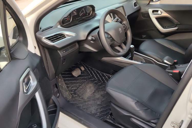 Used Peugeot 2008 2014 1.6L Automatic Fashion Edition Driver Seat