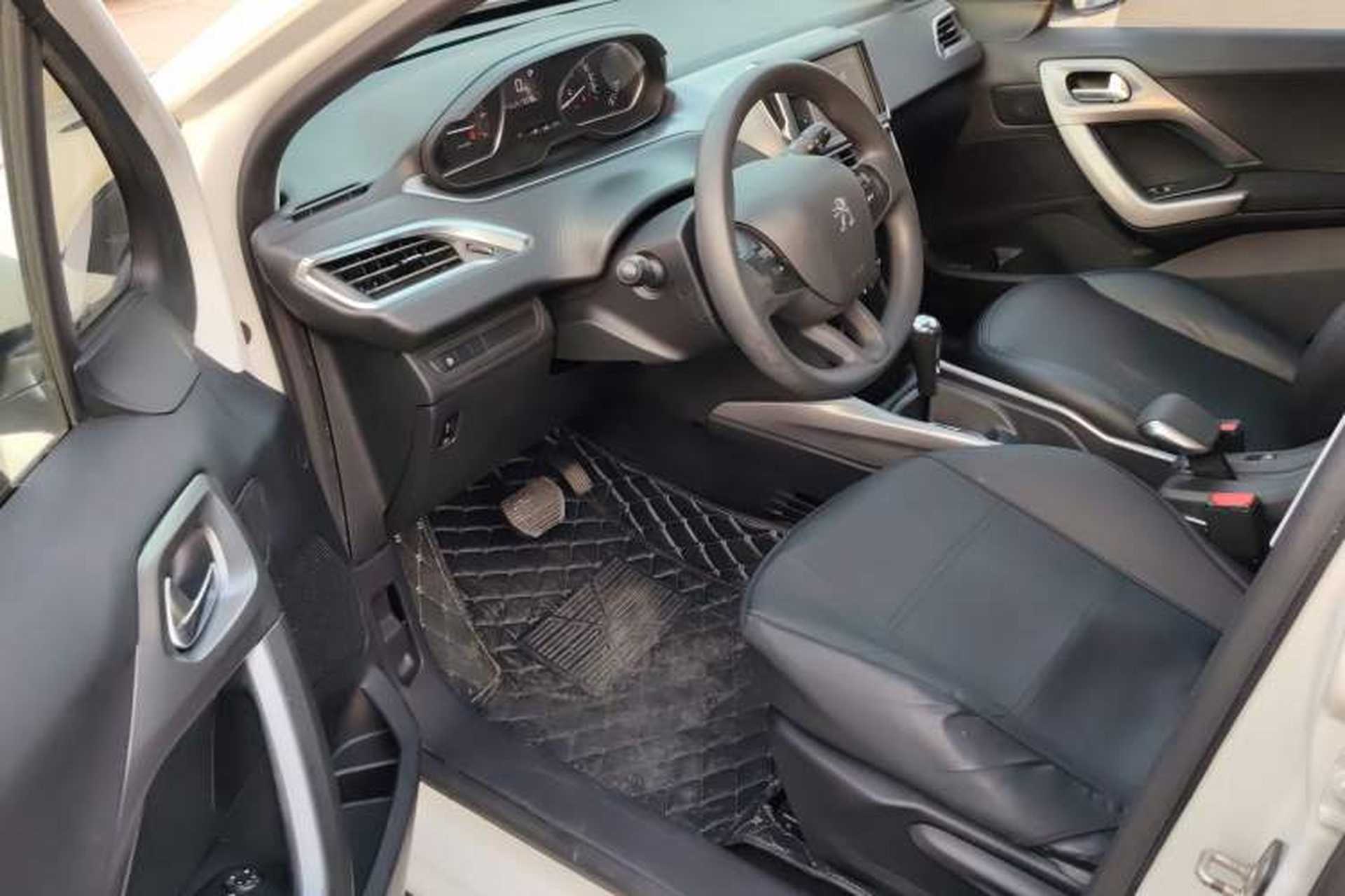 Used Peugeot 2008 2014 1.6L Automatic Fashion Edition Driver Seat