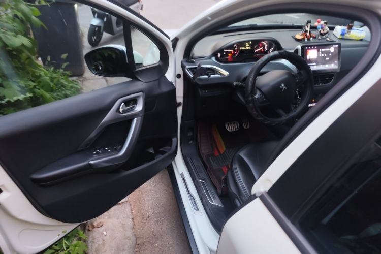 Used Peugeot 2008 2014 1.6L Automatic Fashion Edition Driver Seat