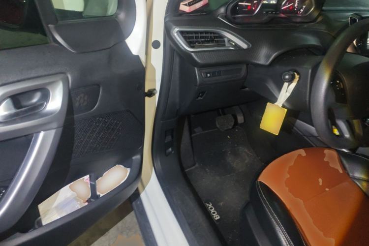 Used Peugeot 2008 2014 1.6L Automatic Fashion Edition Driver Seat
