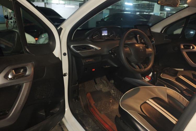 Used Peugeot 2008 2014 1.6L Automatic Trend Edition Driver Seat