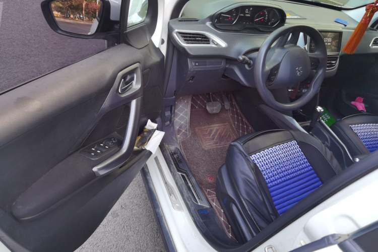 Used Peugeot 2008 2014 1.6L Automatic Fashion Edition Driver Seat