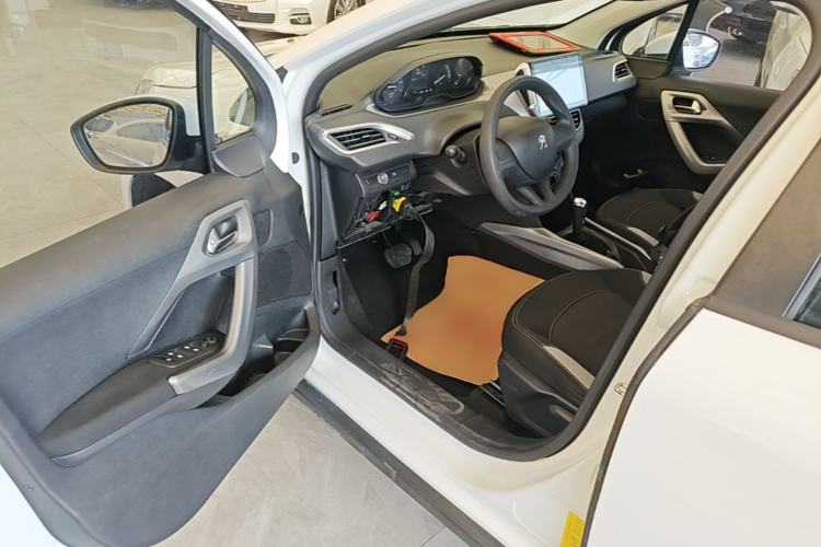 Used Peugeot 2008 2014 1.6L Automatic Trend Edition Driver Seat