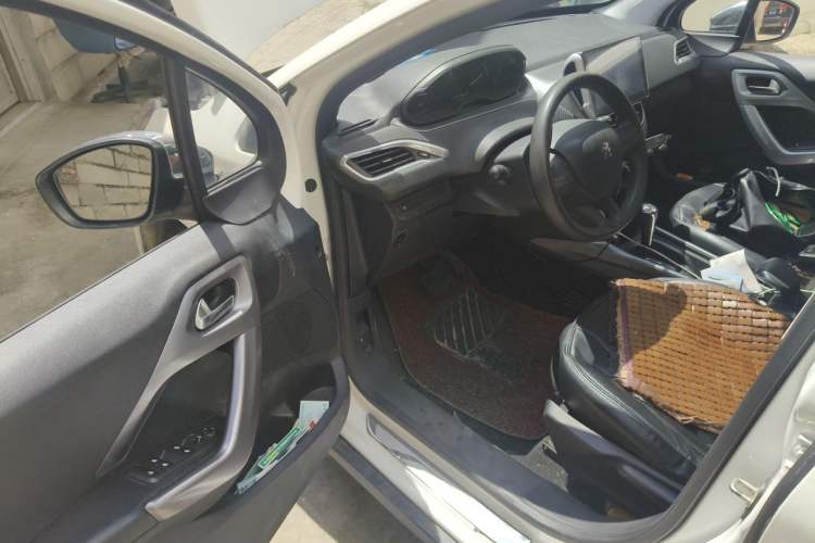 Used Peugeot 2008 2014 1.6L Automatic Trend Edition Driver Seat