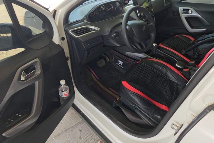 Used Peugeot 2008 2014 1.6L Automatic Trend Edition Driver Seat