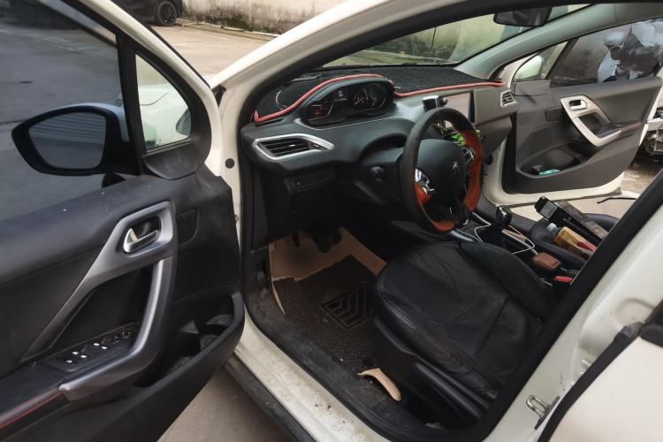 Used Peugeot 2008 2014 1.6L Manual Fashion Edition Driver Seat