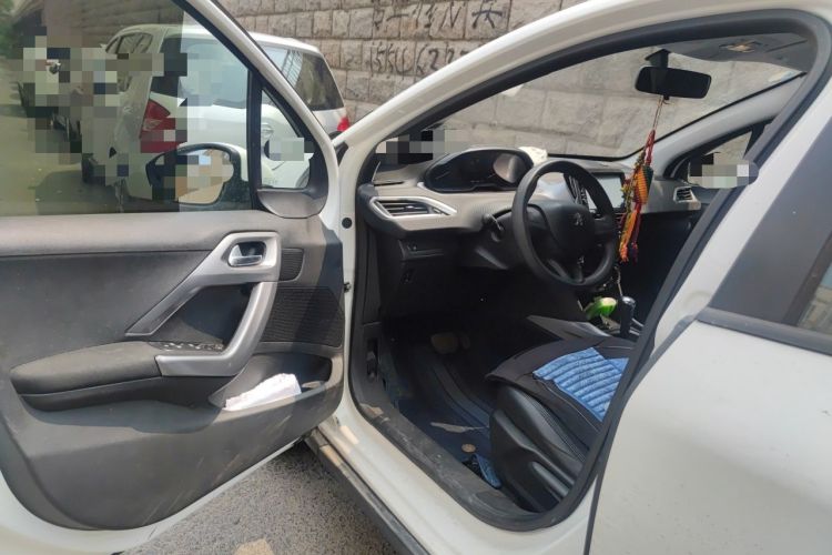 Used Peugeot 2008 2014 1.6L Automatic Trend Edition Driver Seat