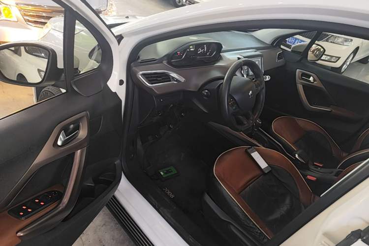 Used Peugeot 2008 2014 1.6L Automatic Fashion Edition Driver Seat