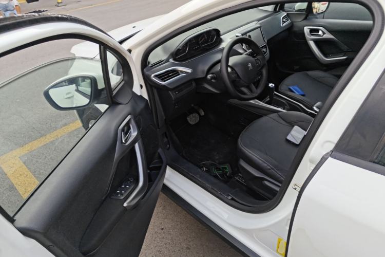 Used Peugeot 2008 2014 1.6L Automatic Fashion Edition Driver Seat