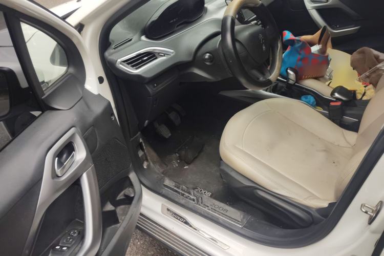 Used Peugeot 2008 2014 1.6L Manual Trend Edition Driver Seat