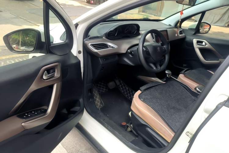 Used Peugeot 2008 2014 1.6L Automatic Fashion Edition Driver Seat
