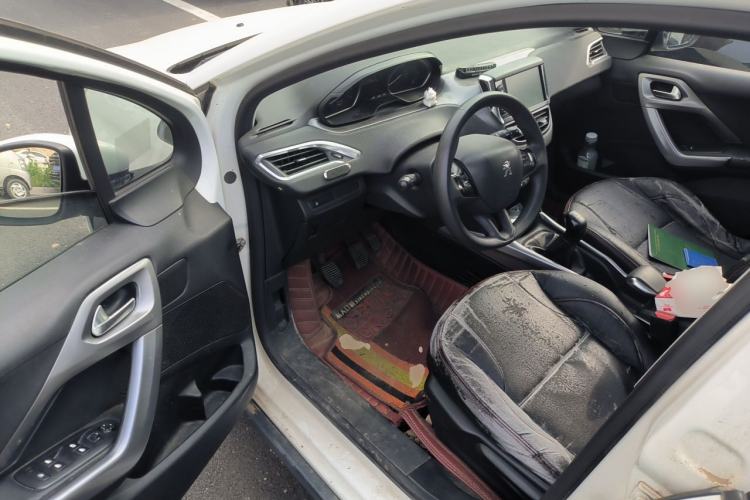 Used Peugeot 2008 2014 1.6L Manual Fashion Edition Driver Seat