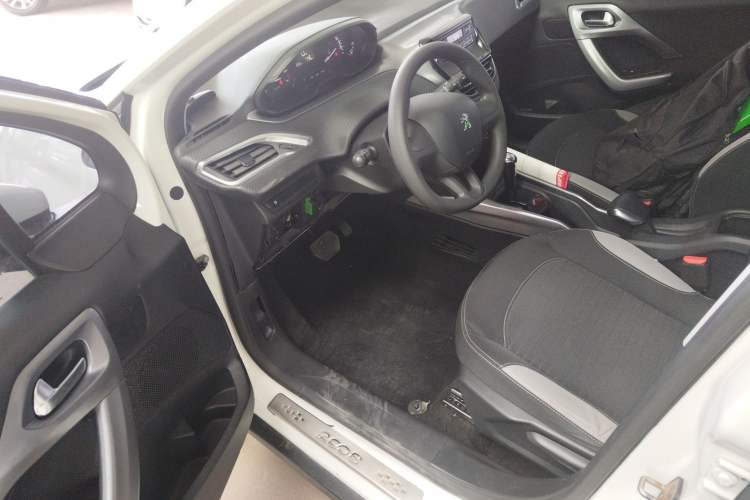 Used Peugeot 2008 2014 1.6L Automatic Trend Edition Driver Seat