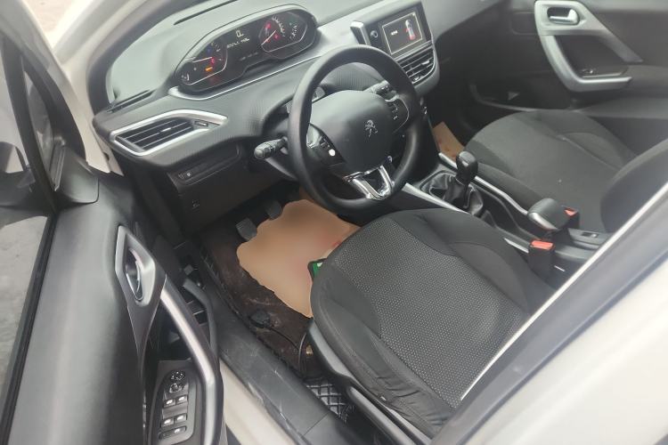 Used Peugeot 2008 2014 1.6L Manual Fashion Edition Driver Seat