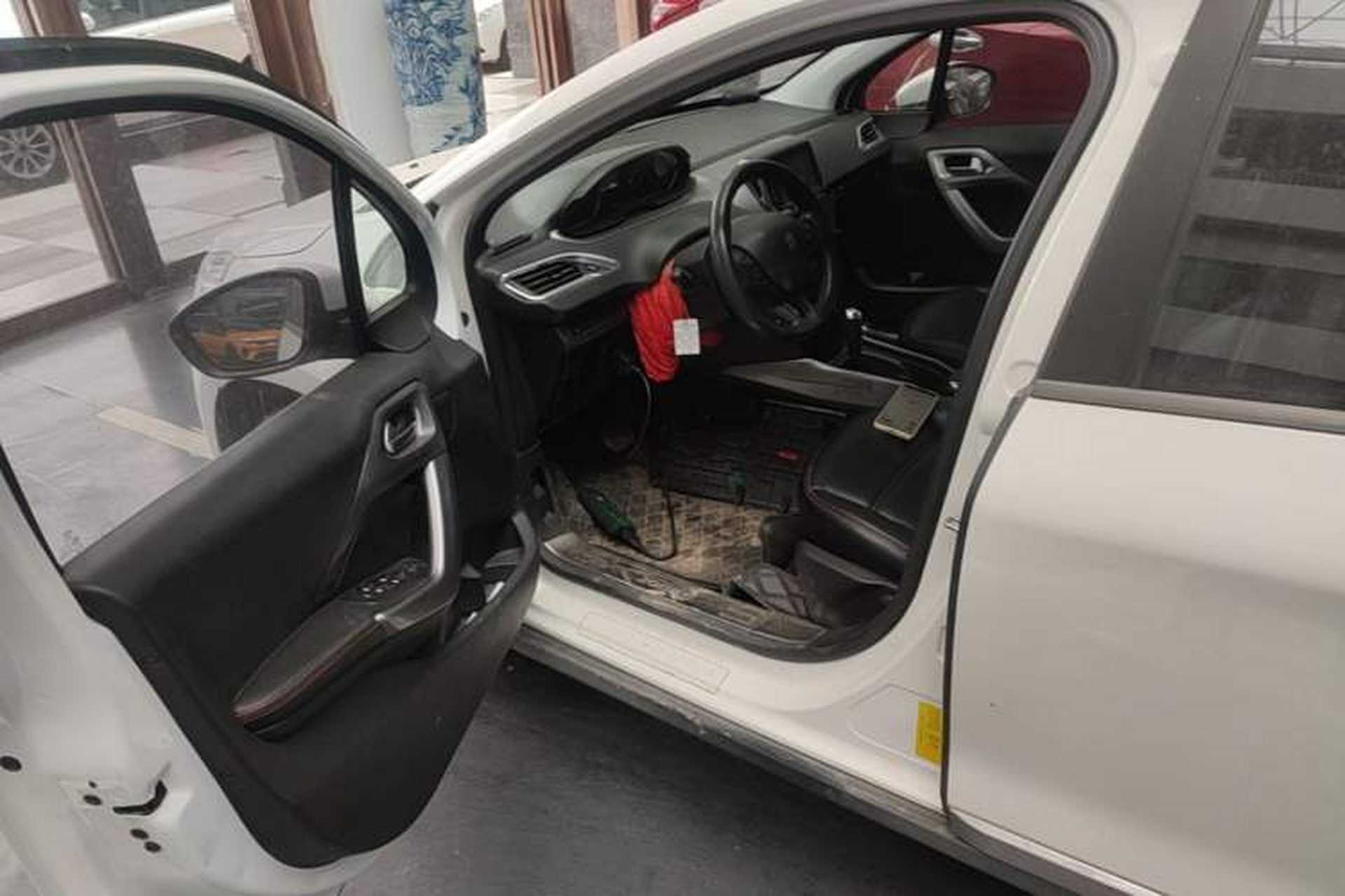 Used Peugeot 2008 2014 1.6L Automatic Fashion Edition Driver Seat