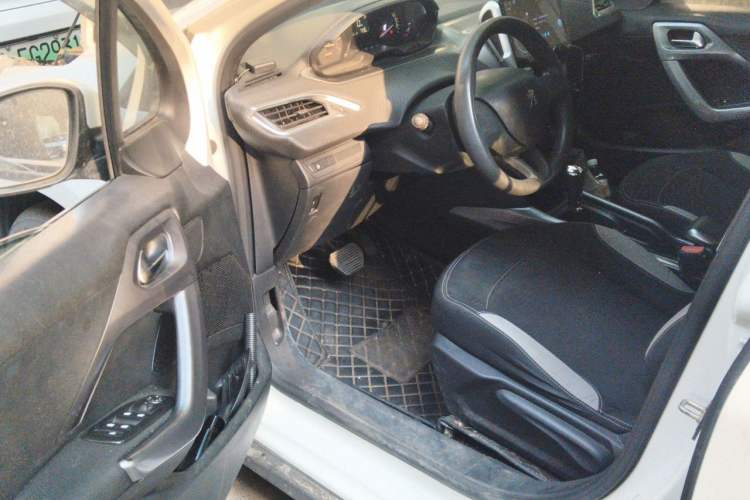 Used Peugeot 2008 2014 1.6L Automatic Trend Edition Driver Seat