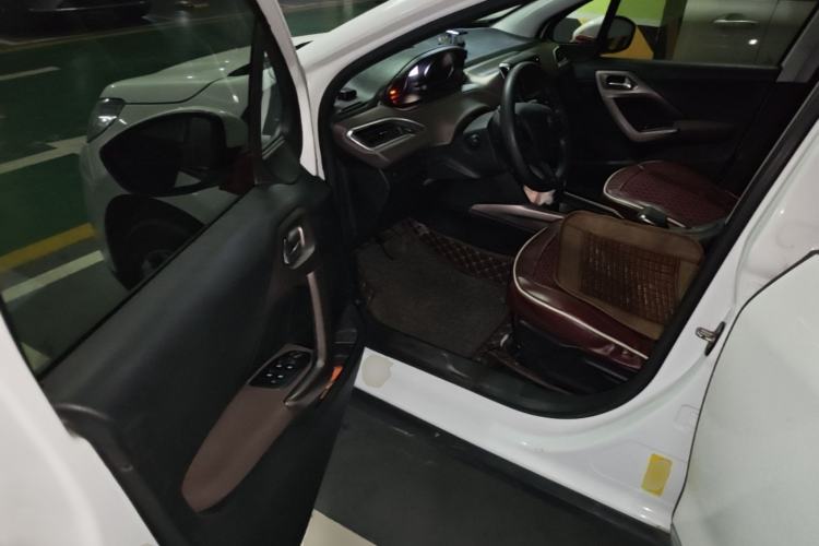 Used Peugeot 2008 2014 1.6L Automatic Fashion Edition Driver Seat