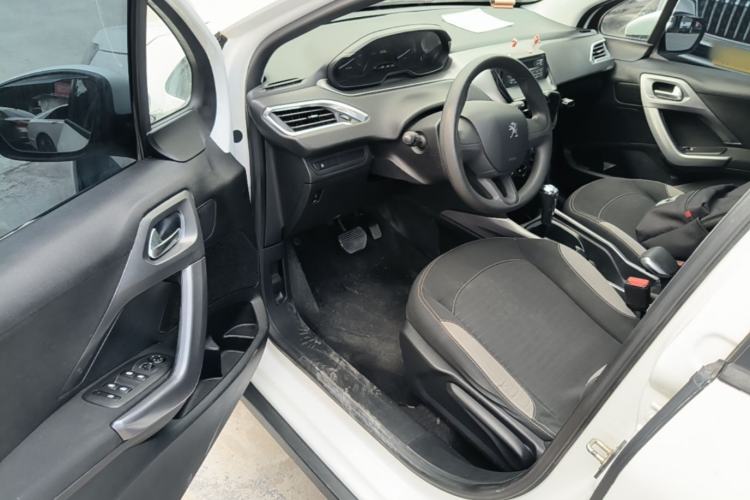 Used Peugeot 2008 2014 1.6L Automatic Trend Edition Driver Seat