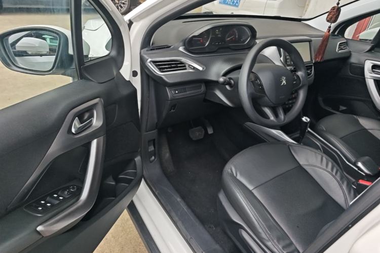 Used Peugeot 2008 2014 1.6L Automatic Fashion Edition Driver Seat