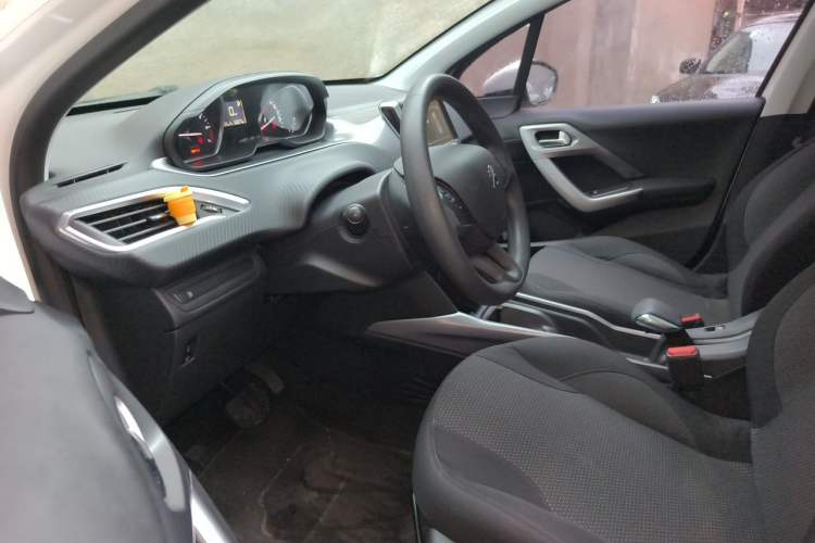 Used Peugeot 2008 2014 1.6L Automatic Trend Edition Driver Seat