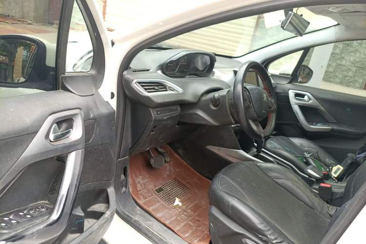 Used Peugeot 2008 2014 1.6L Automatic Fashion Edition Driver Seat