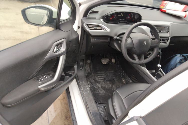 Used Peugeot 2008 2014 1.6L Automatic Trend Edition Driver Seat